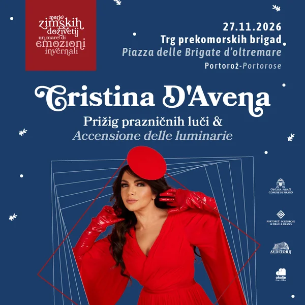 Cristina D&rsquo;Avena v rdeči obleki na plakatu za prižig prazničnih luči, 27. 11. 2026, Trg prekomorskih brigad, Portorož